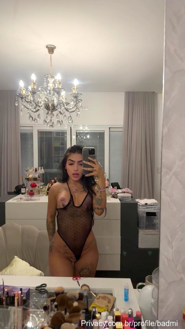 mc mirella nude mirror selfie onlyfans video leaked 6
