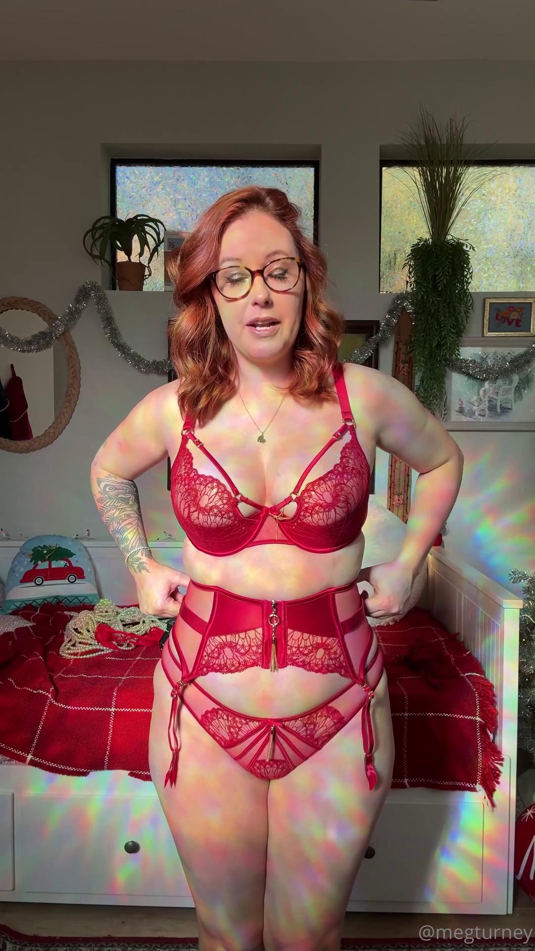 meg turney xmas lingerie try on onlyfans video leaked yjpasj influencersgonewild